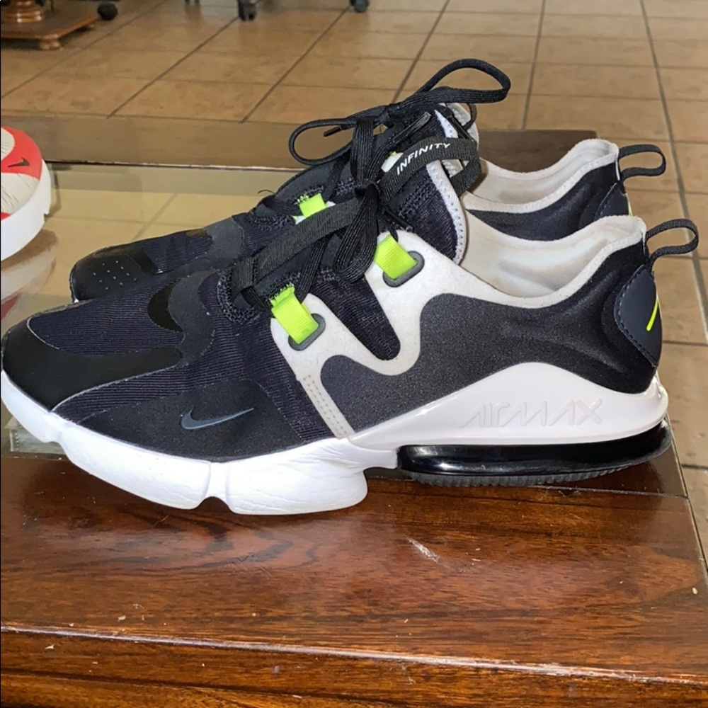 Nike AirMax Infinity Size 11.5 Men’s